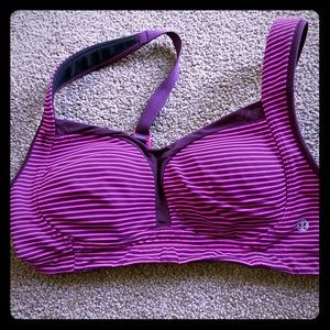 Lululemon Ta Ta Tamer bra - Size 36 C - GUC!